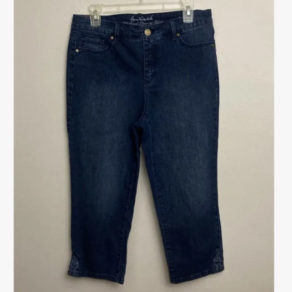 8-30 NEW Gloria Vanderbilt Jordyn Blue Capri Jeans Denim studs embroidered
